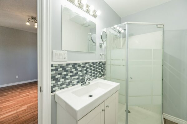 026-177 Weber Street East, Kitchener, ON-36_m