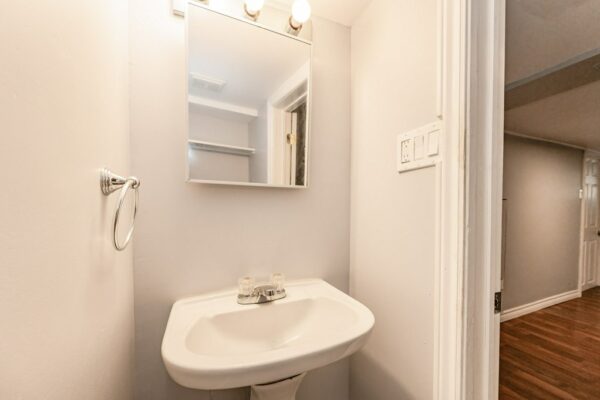 032-177 Weber Street East, Kitchener, ON-42_m