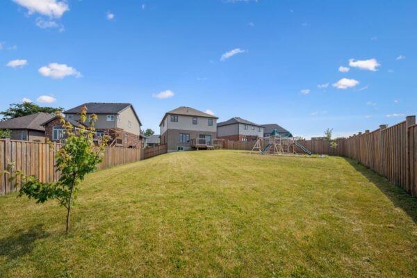 42-Snyder Ave N 042
