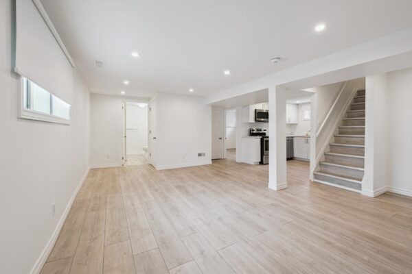 25-Kingswood Dr 025