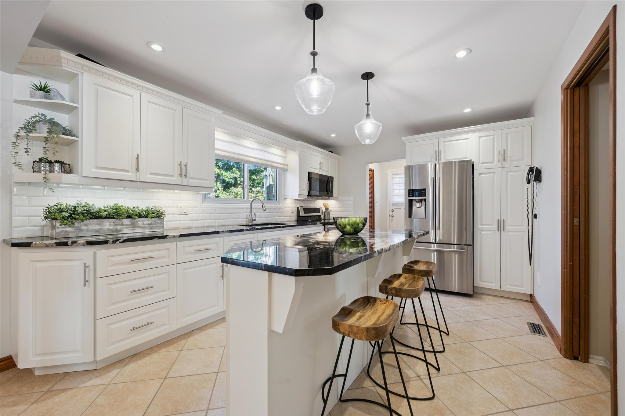 11-Forestwood Dr 011