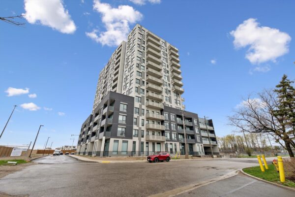 01-Weber St E Unit 214 001